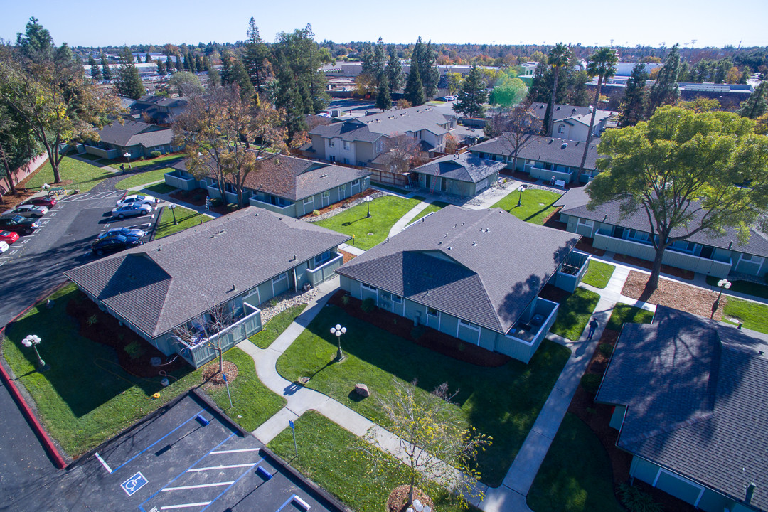 Cottages on 5th in Davis, CA - Foto de edificio