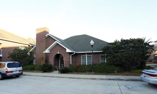 Sandlewood Manor Apartments in Robertsdale, AL - Building Photo - Building Photo