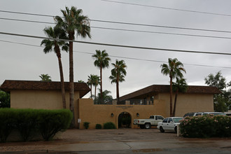 Coronado Vista in Tucson, AZ - Building Photo - Building Photo