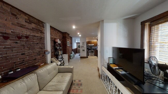 1722 Beacon St in Brookline, MA - Building Photo - Building Photo