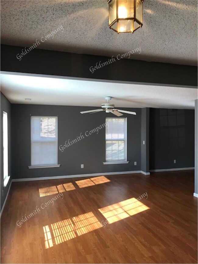 4 Oyster Bay Ct in Mauldin, SC - Building Photo - Building Photo