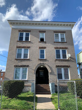 66 Standish St in Hartford, CT - Building Photo - Building Photo