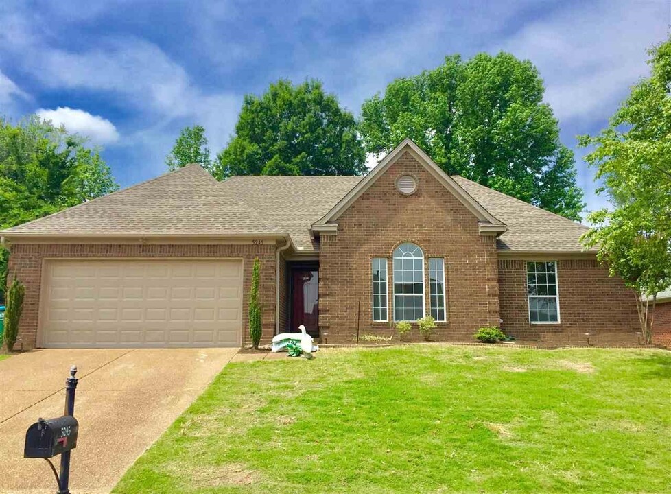 5245 Summer Meadows Ln in Arlington, TN - Building Photo