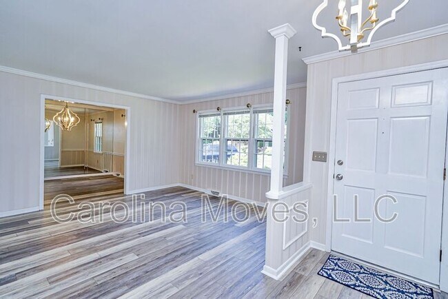 403 Rosebud Ct in Greer, SC - Building Photo - Building Photo