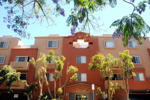 11020 Hesby St, Unit 1 in Los Angeles, CA - Building Photo