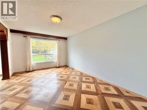 63 Jordan Dr in Cambridge, ON - Building Photo - Building Photo