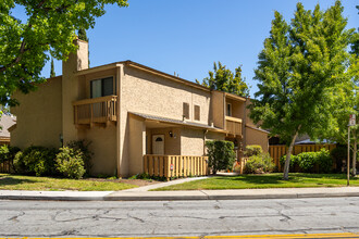 Sunset Park in Sunnyvale, CA - Building Photo - Building Photo