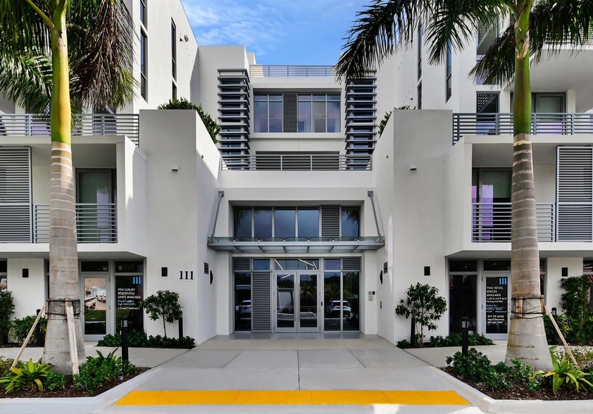 111 SE 1st Ave, Unit 510 in Delray Beach, FL - Building Photo