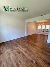 303 Don Pierre Way in Woodstock, GA - Foto de edificio - Building Photo