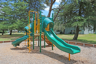 Laguna Park in Stockton, CA - Building Photo - Building Photo