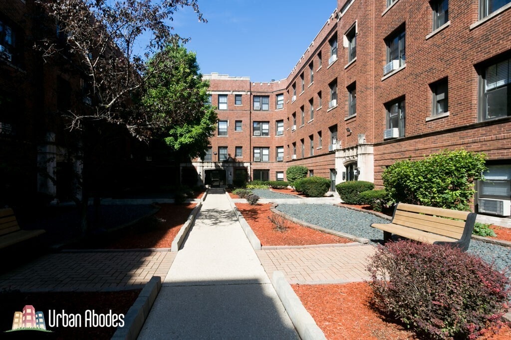 908 W George St, Unit M19G in Chicago, IL - Foto de edificio