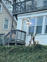 15 Atlantic Ave, Unit 2nd Floor in Amesbury, MA - Foto de edificio - Building Photo