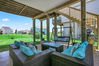 23171 Fresca St in Galveston, TX - Building Photo - Building Photo