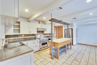 408 Westwood Terrace in Austin, TX - Building Photo - Building Photo