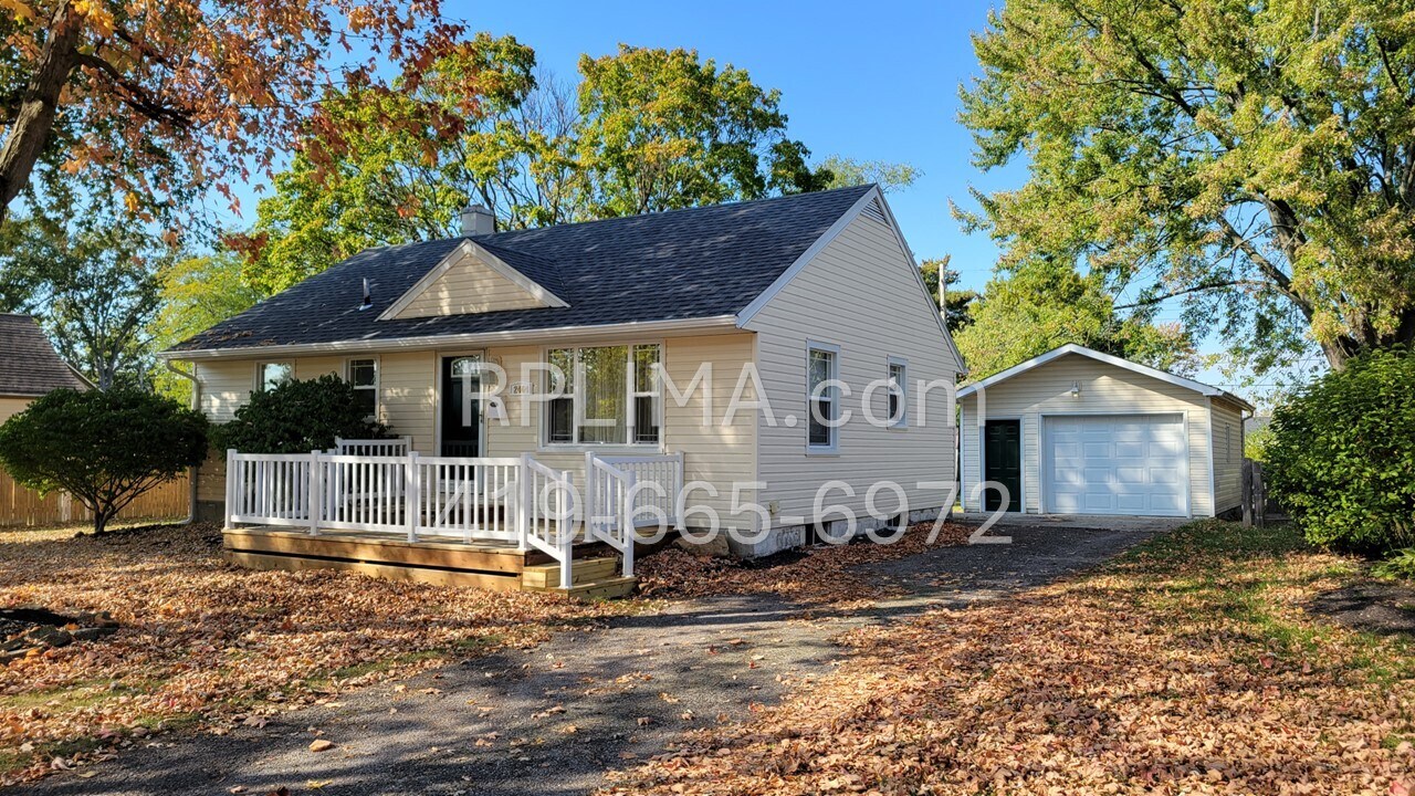 2464 W Spring St in Lima, OH - Building Photo