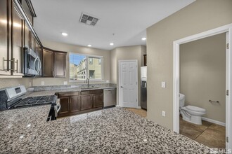 3197 Sterling Ridge Cir in Sparks, NV - Building Photo - Building Photo