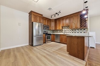 215 St Michaels Walk in Union City, NJ - Building Photo - Building Photo