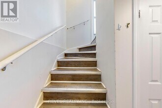 213 Rosedale Dr in Whitby, ON - Building Photo - Building Photo