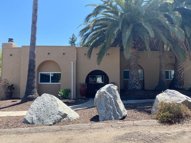 property at 1425 Louise Dr