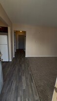 980 E Hope Dr, Unit B in Upland, IN - Building Photo