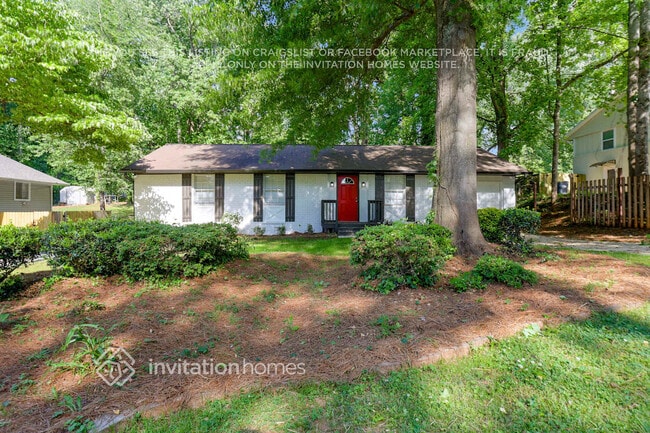 1136 Woodleigh Rd SW in Marietta, GA - Building Photo - Building Photo