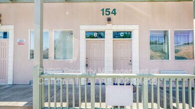 154 Railroad Ave in Cloverdale, CA - Building Photo - Building Photo