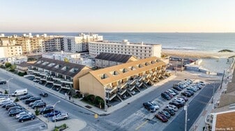 804 E Broadway, Unit Main in Long Beach, NY - Building Photo