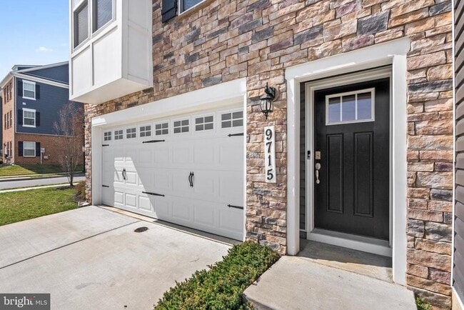 9715 Summerton Dr in Bowie, MD - Building Photo - Building Photo