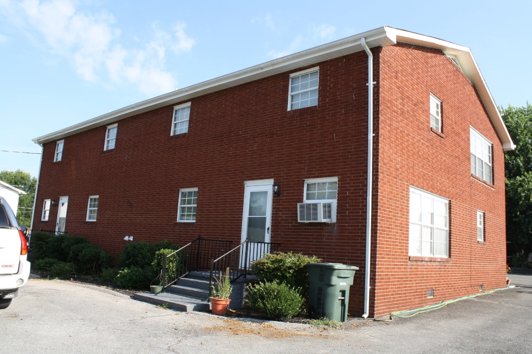 435 Beasley St in Elizabethton, TN - Building Photo