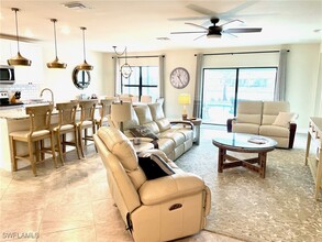 6160 Harmony Dr in Ave Maria, FL - Foto de edificio - Building Photo
