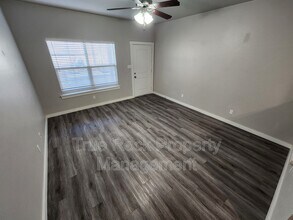 416 E 13th St in Ada, OK - Foto de edificio - Building Photo