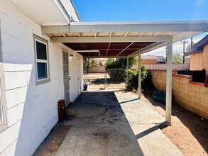 1316 Buena Vista Dr SE in Albuquerque, NM - Building Photo - Building Photo