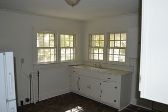 245 N Main St in Troutman, NC - Building Photo - Building Photo