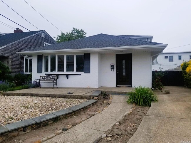property at 456 Lincoln Blvd