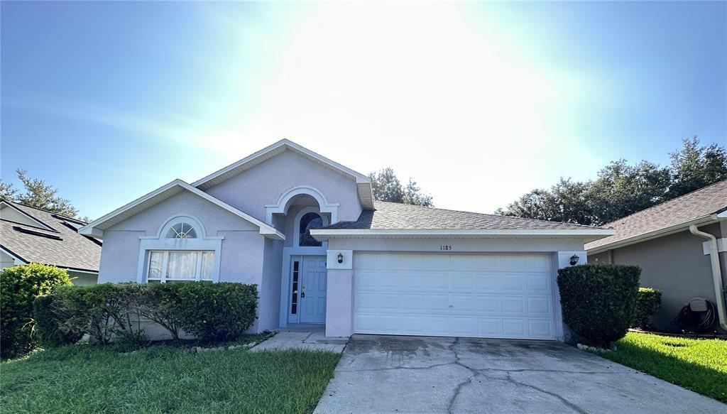 1185 Singleton Cir in Groveland, FL - Building Photo