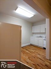 546 W Wellington Ave, Unit 540-204 in Chicago, IL - Building Photo - Building Photo