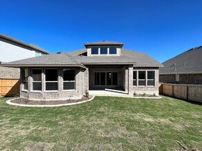 29003 Throssel Ln in San Antonio, TX - Building Photo - Building Photo
