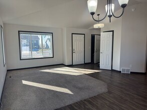 1114 46th Ave S in Moorhead, MN - Building Photo - Building Photo