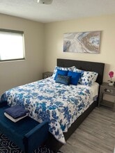 16907 Halldale Ave in Gardena, CA - Building Photo - Building Photo