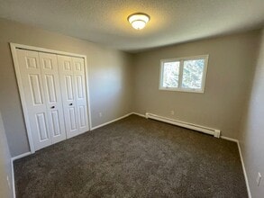 Lincoln Apartments in Alexandria, MN - Building Photo - Building Photo