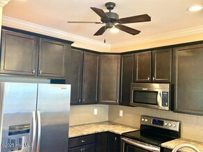 2313 Dovedale Dr in Greenville, NC - Building Photo - Building Photo