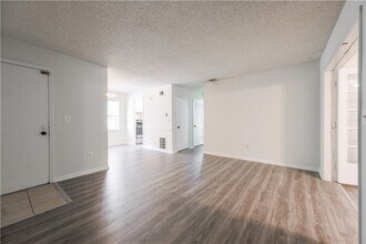 92 De Arc Pl NW in Atlanta, GA - Building Photo - Building Photo