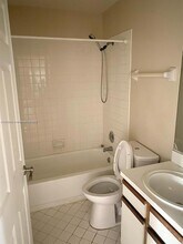 3461 NW 44th St in Lauderdale Lakes, FL - Building Photo - Building Photo