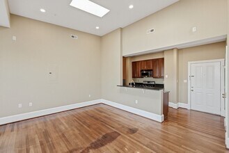 1324 Euclid St NW in Washington, DC - Building Photo - Building Photo