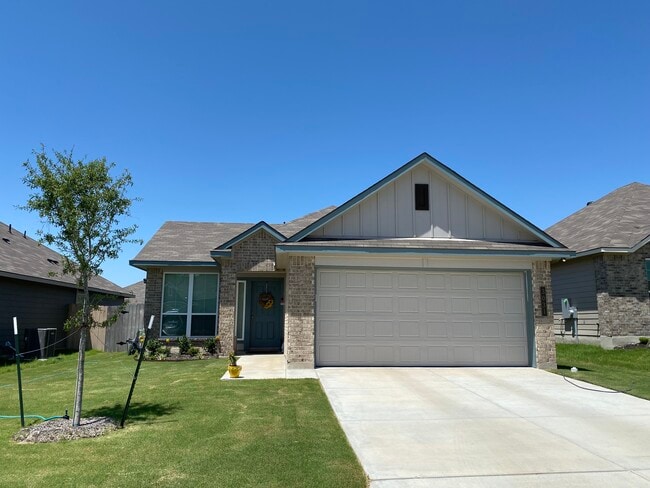 3031 Dade Loop