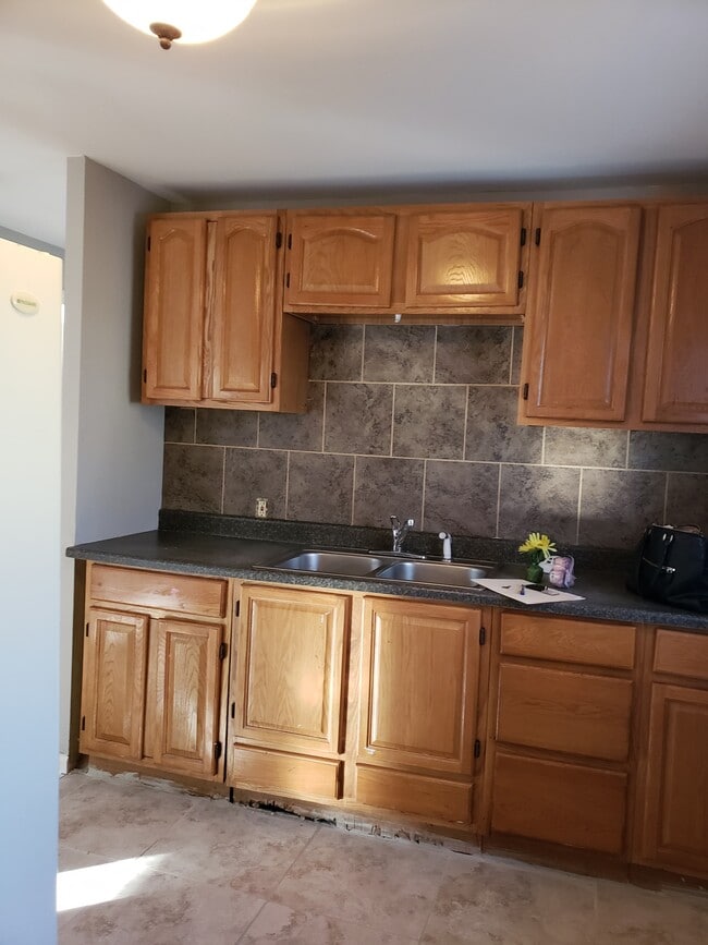 4501 N Tracy Ave in Kansas City, MO - Building Photo - Building Photo