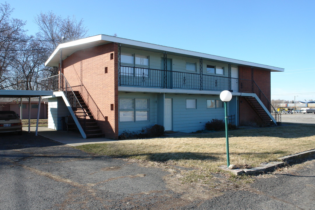 Oasis Apartments in Spokane Valley, WA - Building Photo