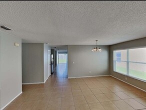 13055 Prairie Meadows Dr in Orlando, FL - Foto de edificio - Building Photo