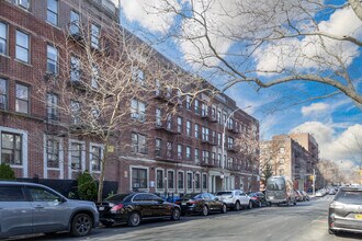 Franklin Court in Brooklyn, NY - Building Photo - Building Photo