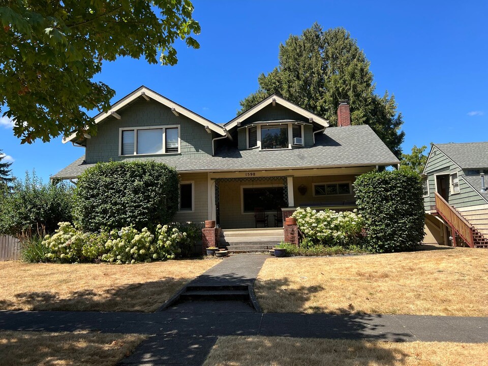 1594-1598 Orchard St in Eugene, OR - Building Photo